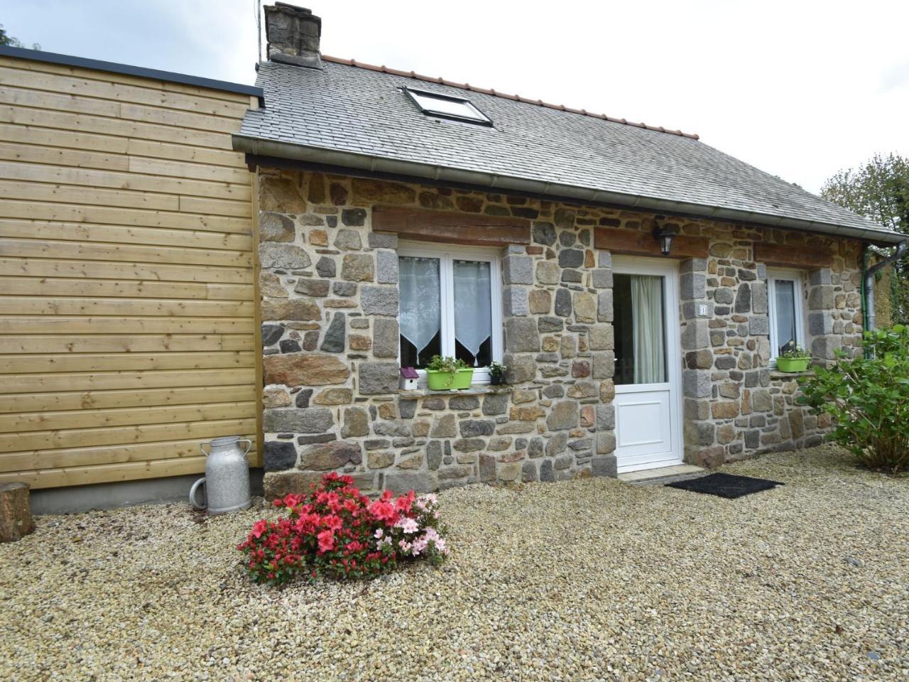 Breton Stone House In Saint Gilles Les Bois Vila Exterior foto
