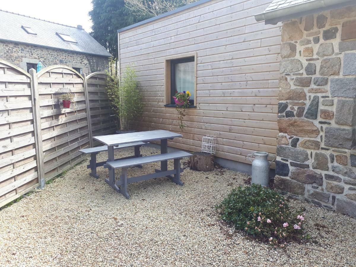 Breton Stone House In Saint Gilles Les Bois Vila Exterior foto
